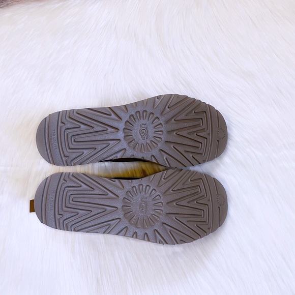 UGG Women’s Deconstructed Lace Chestnut Leather Combat Boots - Picture 7 of 8